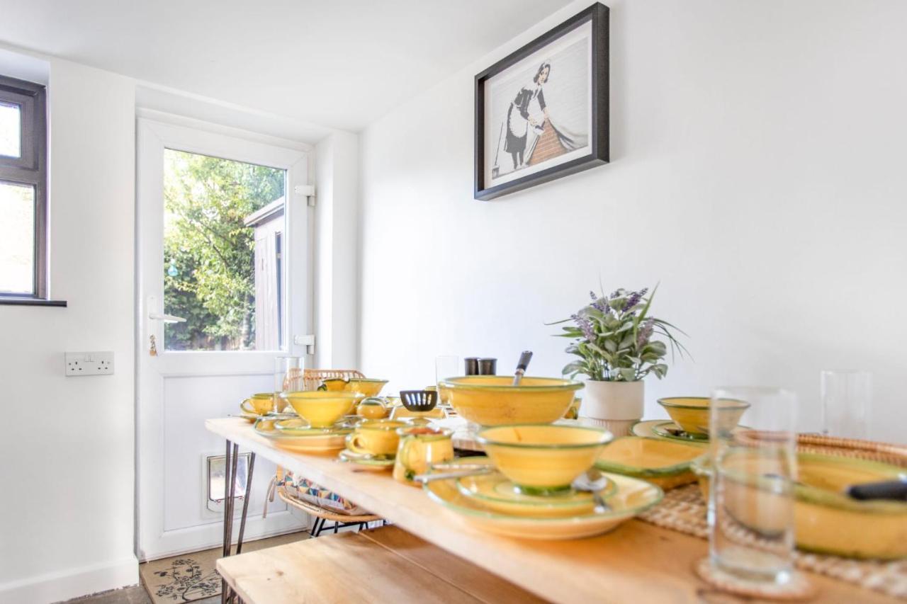 Stunning Character 2Bed Cottage In St Albans Wifi מראה חיצוני תמונה