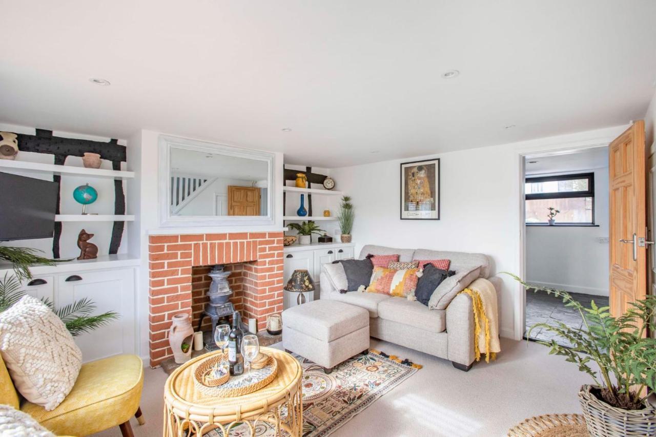Stunning Character 2Bed Cottage In St Albans Wifi מראה חיצוני תמונה